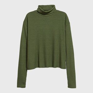 H&M Green Turtleneck